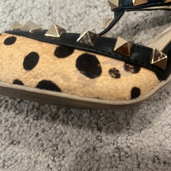 Inspired Rockstud heels, size 36, worn 2x, runs small - more like a size 5.5 - Picture 4 of 4